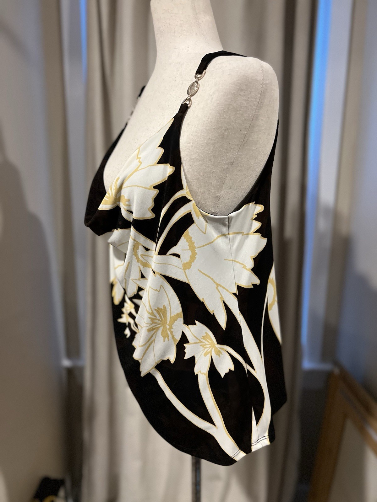 White House Black Market Women’s Top NWT Original Msrp $ 79.00 Floral Pattern M