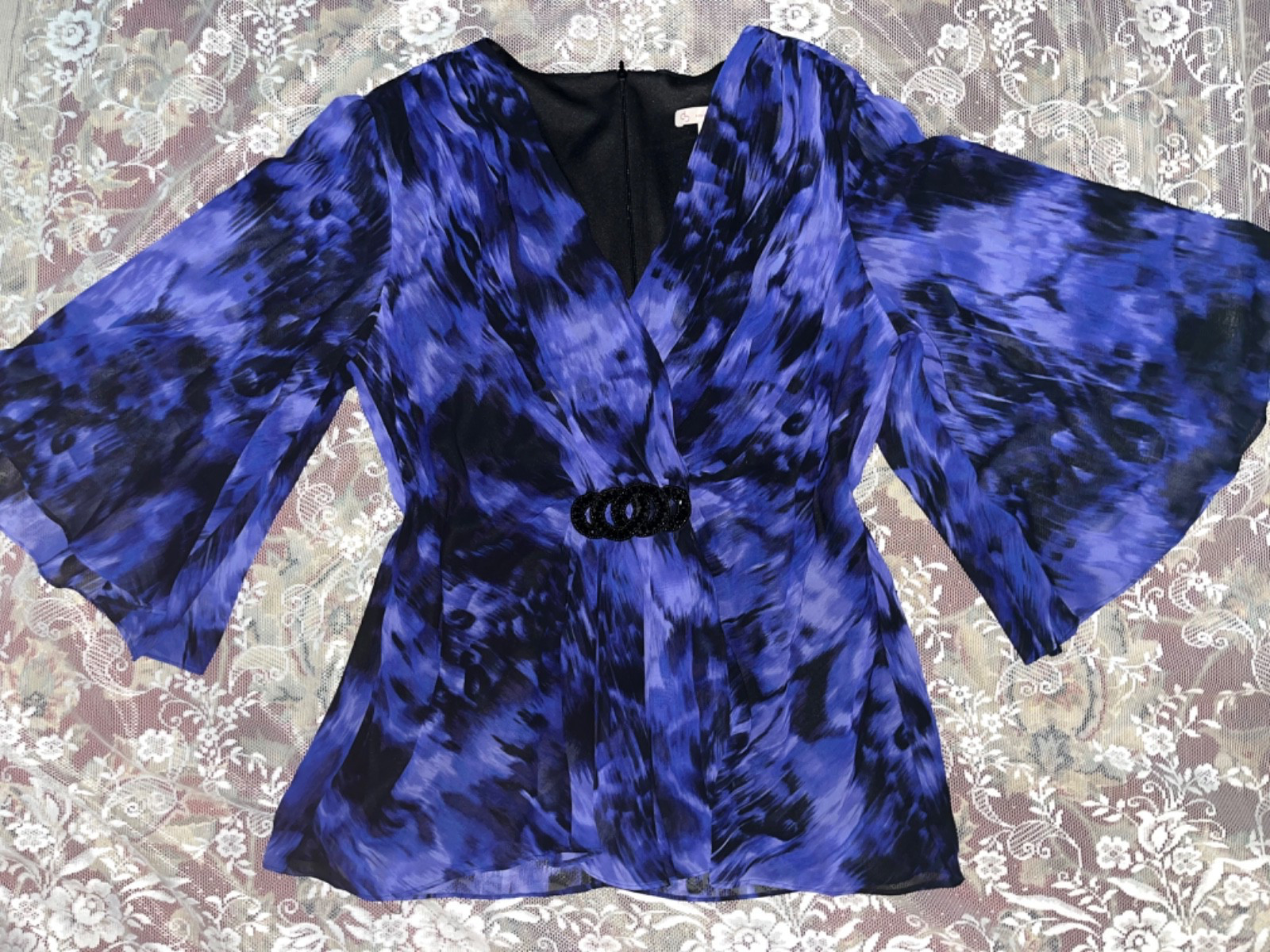 NWOT women’s stunning top db est. 1962 purple blk V neck Shirred front jewels 14