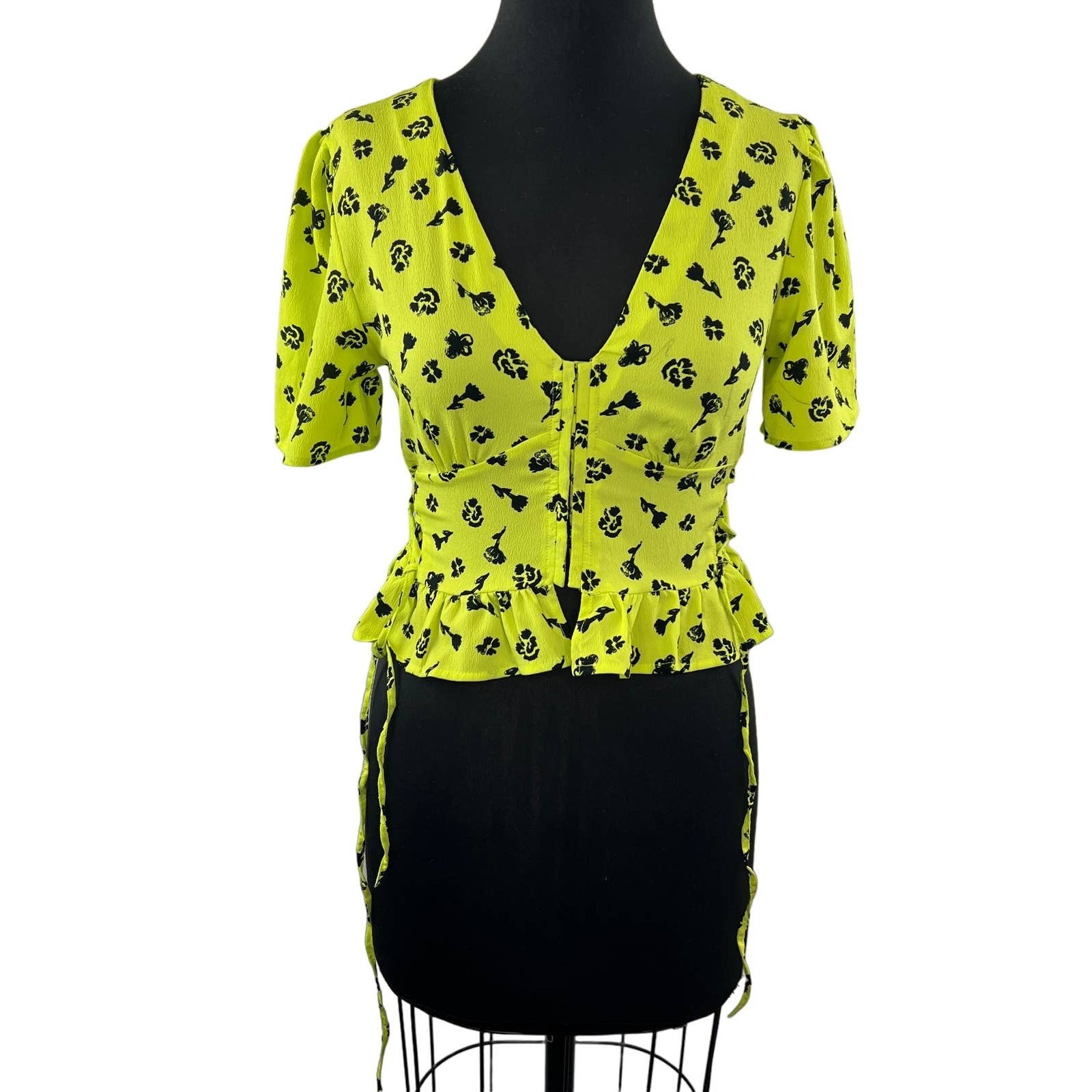 Collusion Yellow Black 6 Lace Up Side Top Ditsy Print Ribbed V-Neck Short Sleeve