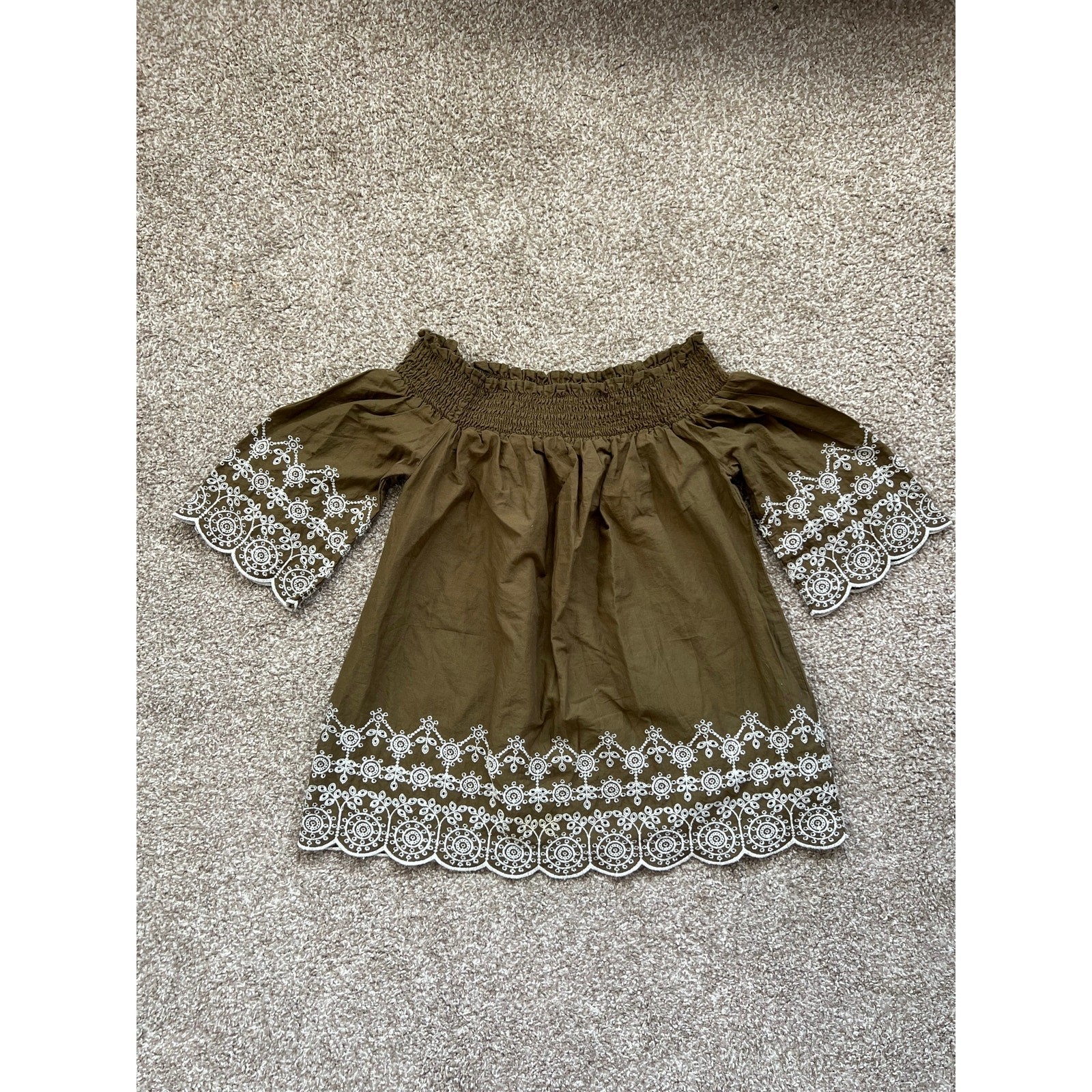 Abercrombie Fitch XS Top Olive Green Eyelet Embroidered Smocked Off Shoulder