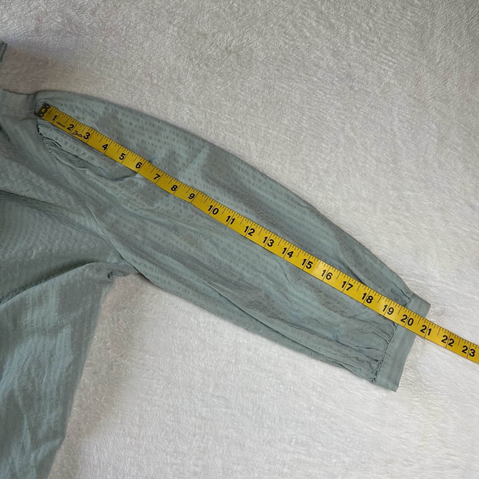 MNG Mango Green Bottom Down blouse Size S Oversize Ruffled Quilted Collard -tie