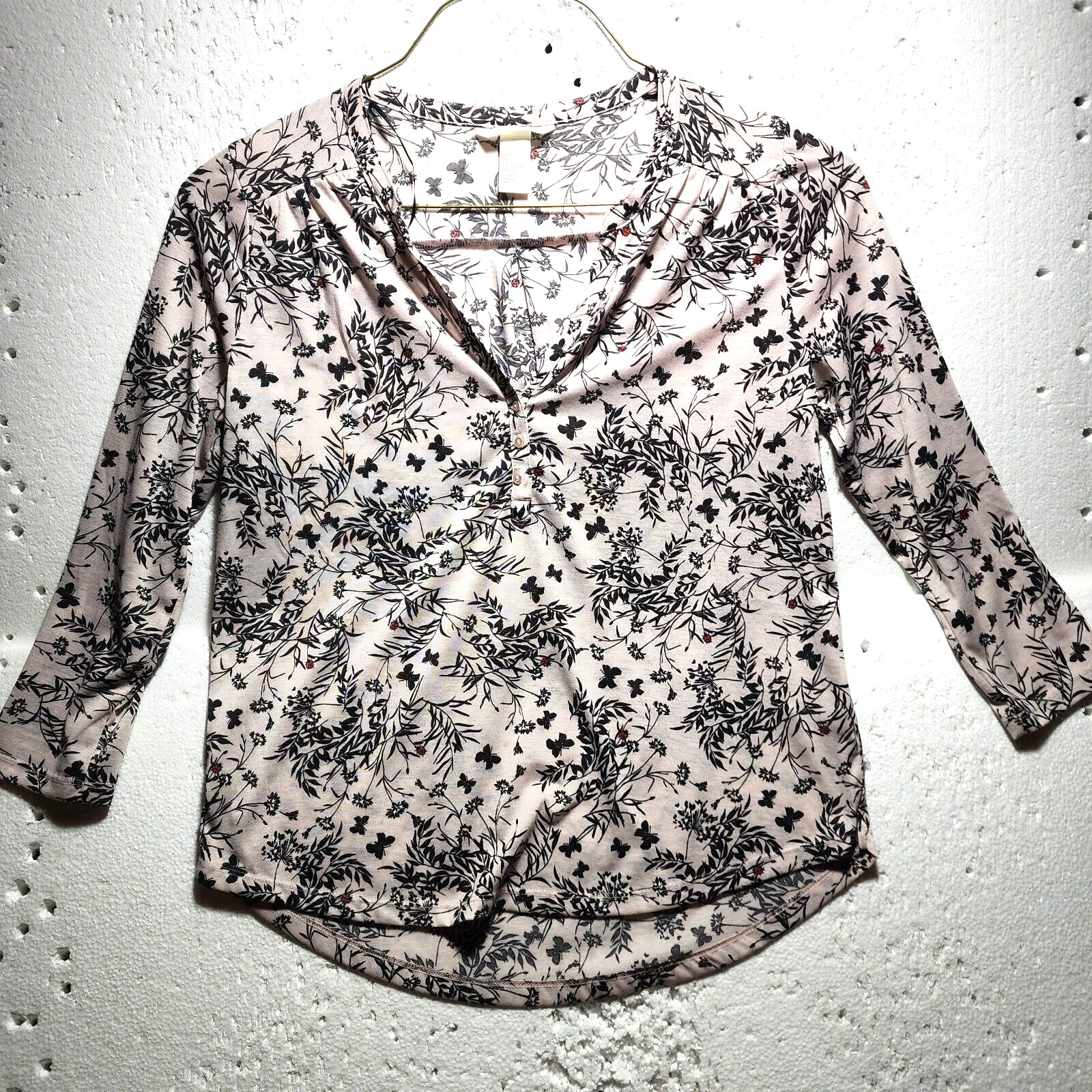H&M Top Womens Small Beige Red Beetle Floral Plants Long Sleeve Blouse V Neck