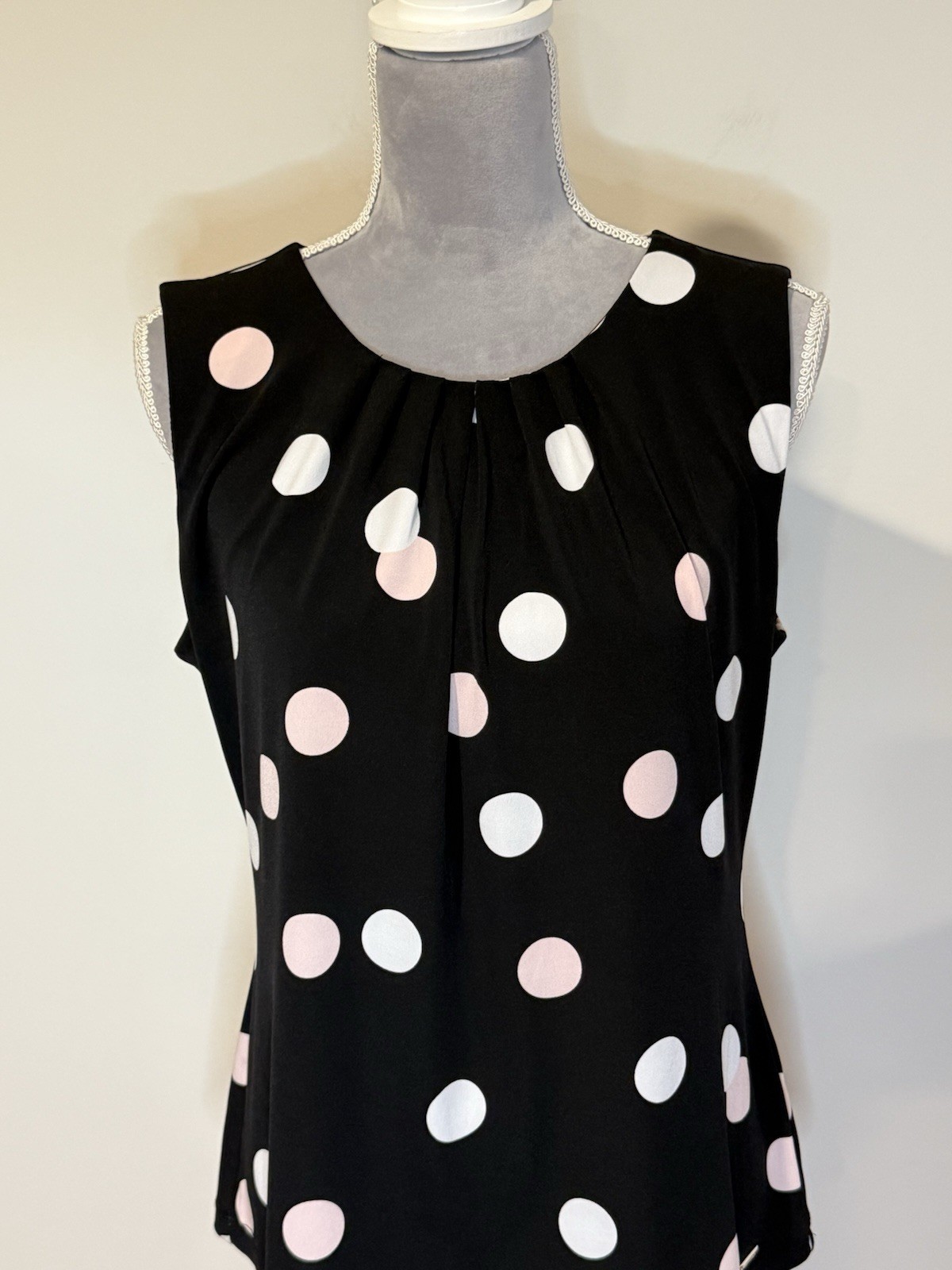 Calvin Klein Women’s Black Pink White Polka Dot Pleated Sleeveless Blouse Top LG