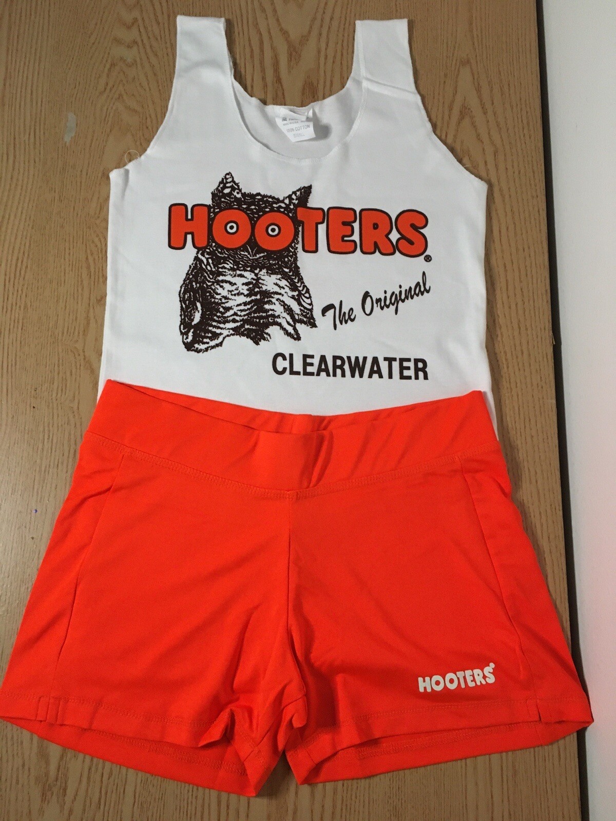 New Hooters Girl Uniform Tank Size Large & Shorts Size Medium From Florida