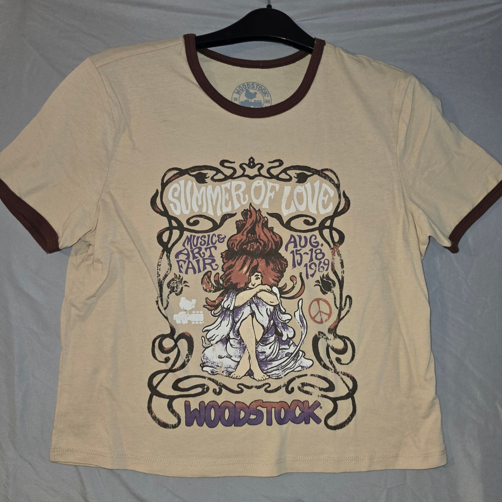 Goodie Two Sleeves Woodstock crop top Large Tan Summer of Love 1969 Ringer Shirt