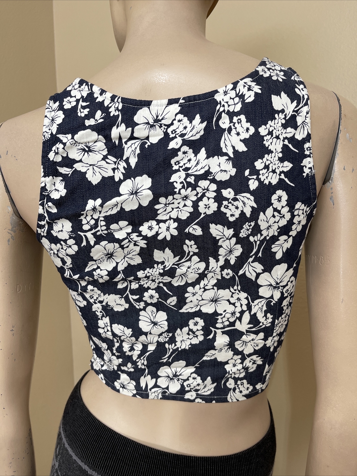 Women’s Blue Floral Denim Casual Summer Short Pleated Zipper Size M Blouse Top