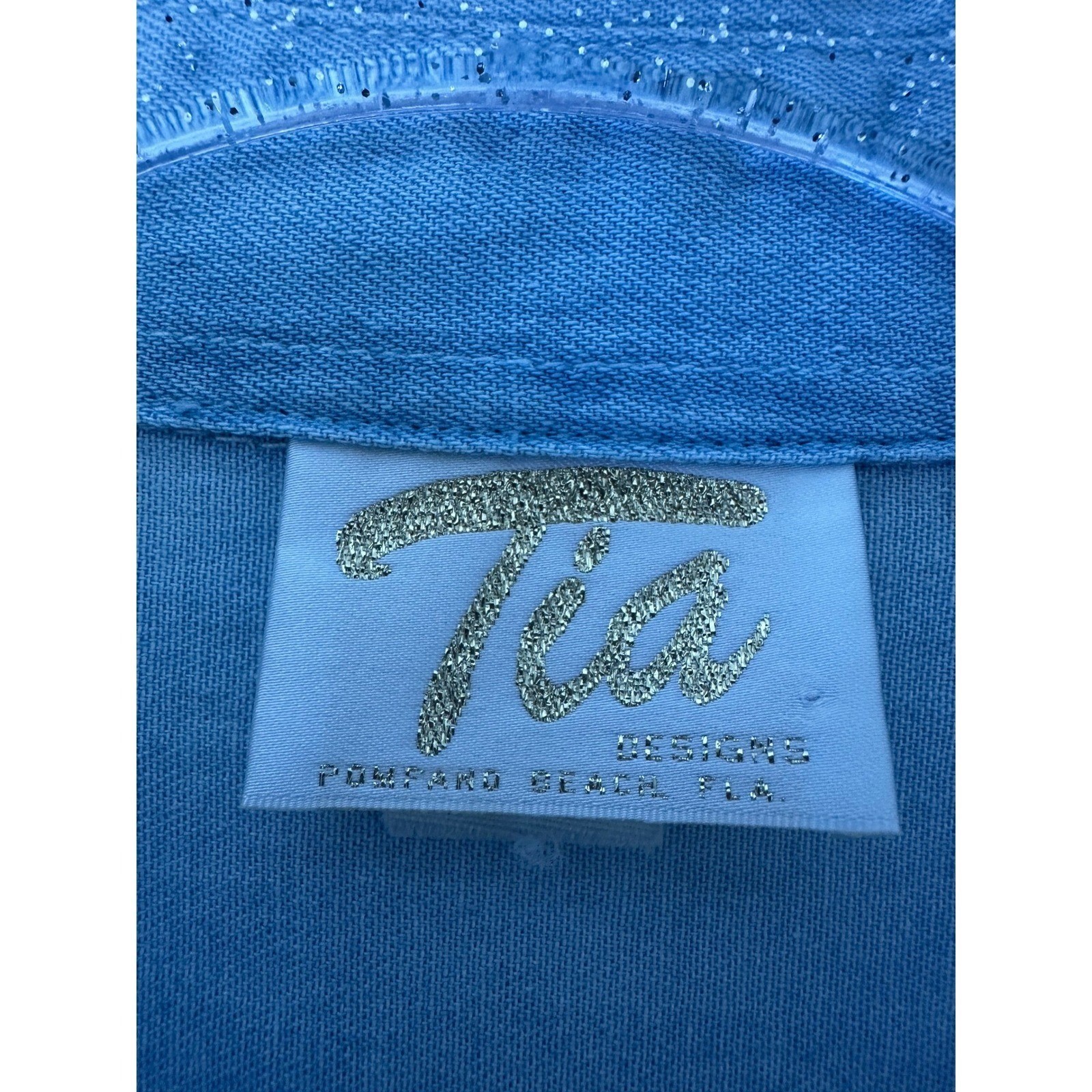 Vintage Tia Designs Blue Denim Cat Embroidered Button up Shirt Size M Rhinetone