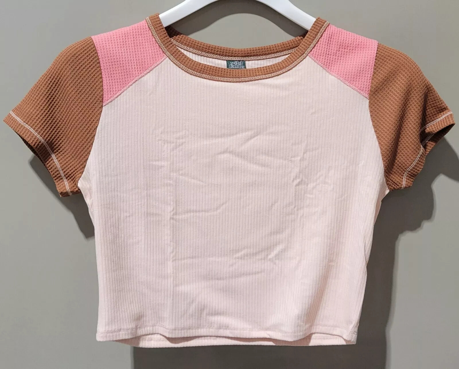 Wild Fable Women’s Short Sleeve T-Shirt Pink Color Block – Size Large