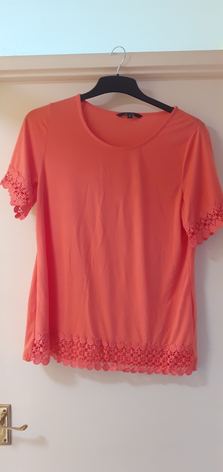 (¥L9). LOVE TEES orange Ladies top Size 16 chest 42″