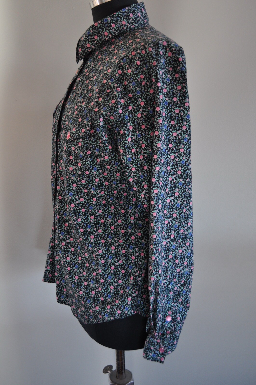 Cruel Girl Women’s size XL Long Sleeve Floral Western Snap Shirt