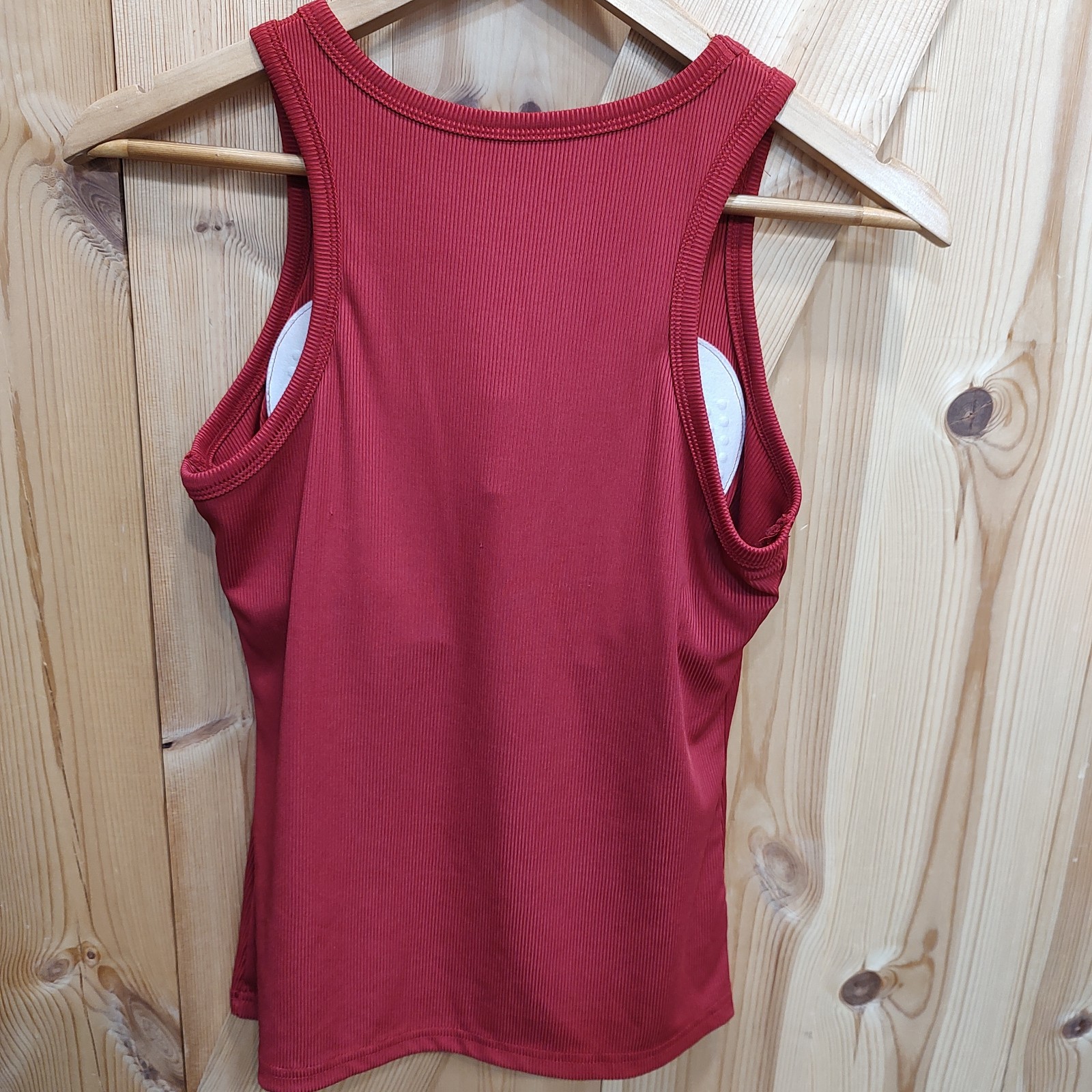 Women Ribbed Stretch Tank Built Bra Sz Small lot of four Red Green Brown Black