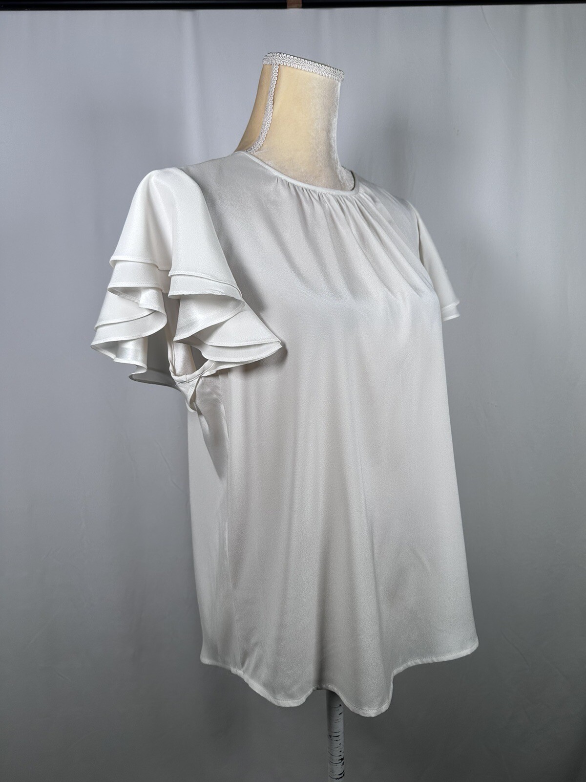 Antonio Melani Women Blouse Shirt Top Medium 100% Silk Short Sleeve Ivory $129