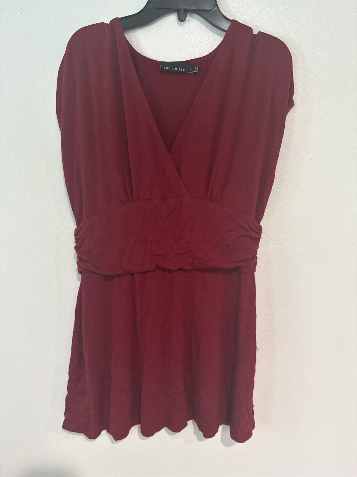 The Limited Woman’s Shirt Size L Maroon Sleeveless
