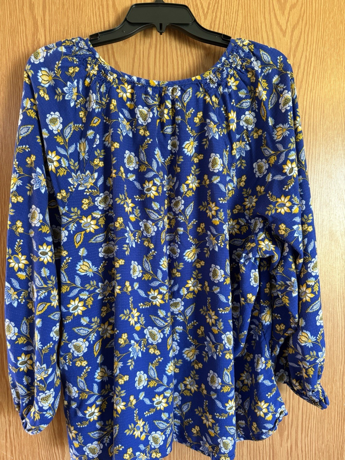 Kim Rogers Women’s 2X Blue Floral Smocked Woven Viscose Pullover Blouse