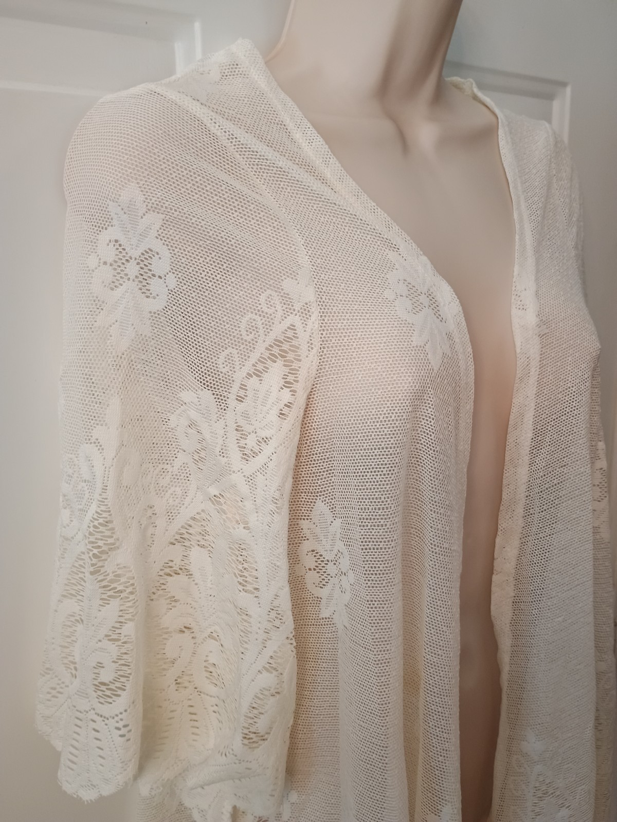 Daytrip Open Tie Front Elbow Sleeve Stretch Ivory Lace Kimono Top sz M