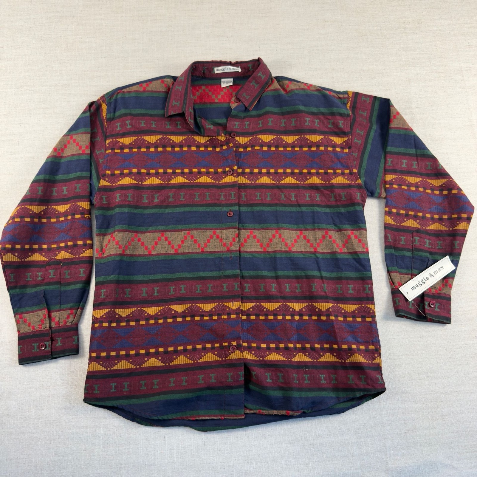 Maggie & Max Southwestern Geometric Print Button Down Shirt Size M