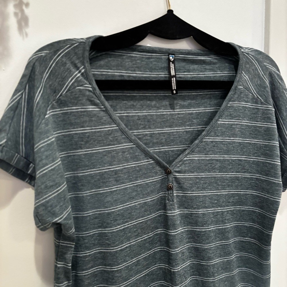 Kuhl Lisette Women’s Shirt Melange Performance Fabric V-neck Striped Size Small