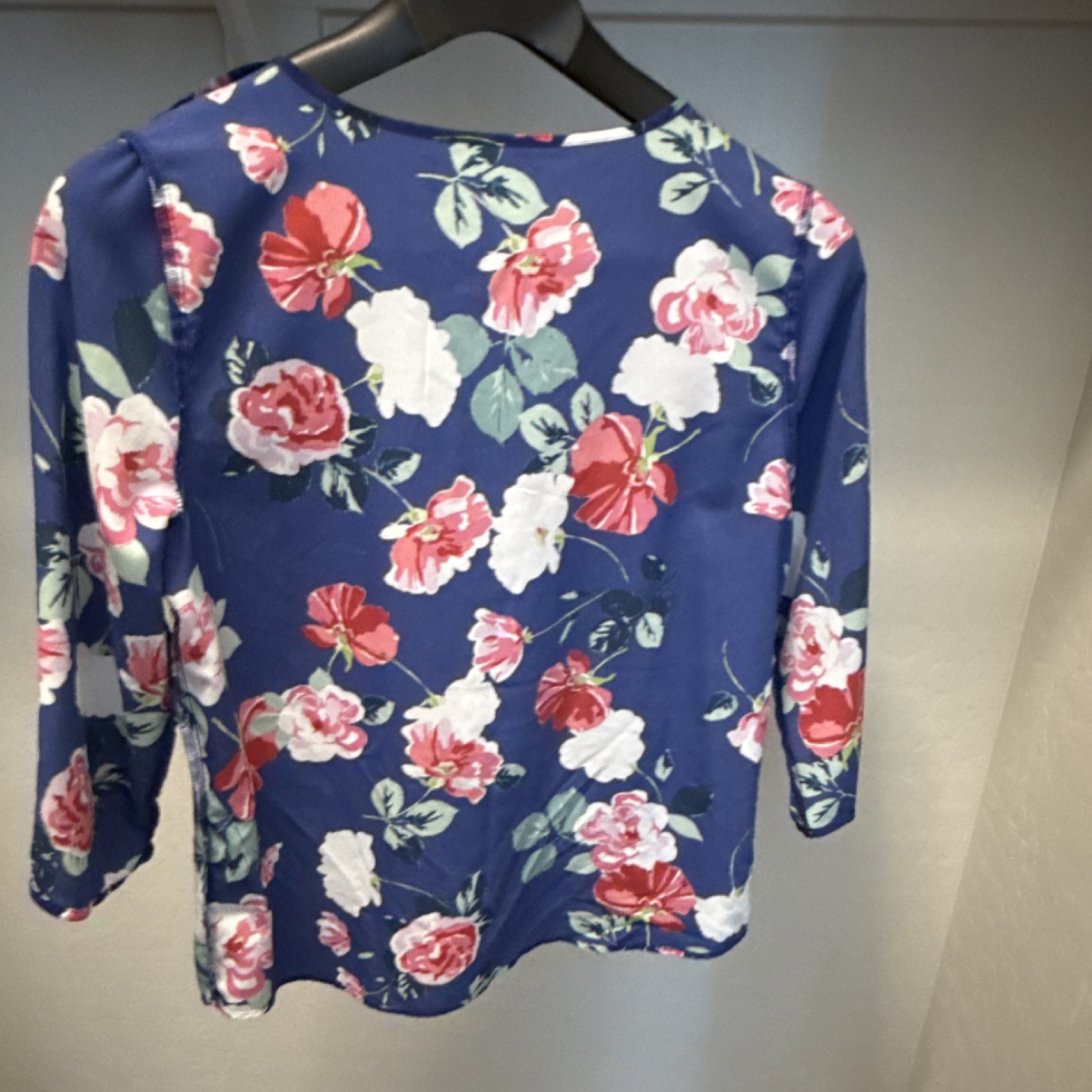 Women’s Blue Red White Green Floral Split Neck 3/4 Sleeve Blouse