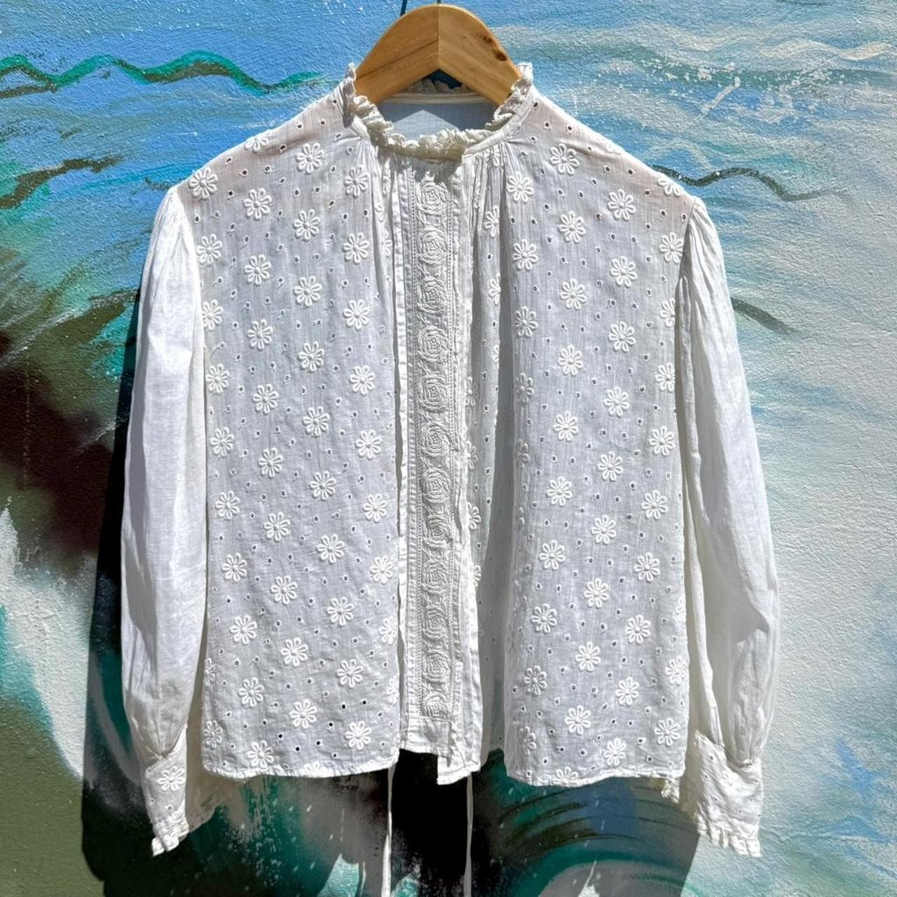 1900s Victorian white cotton voile handmade blouse embroidered daisy eyelet