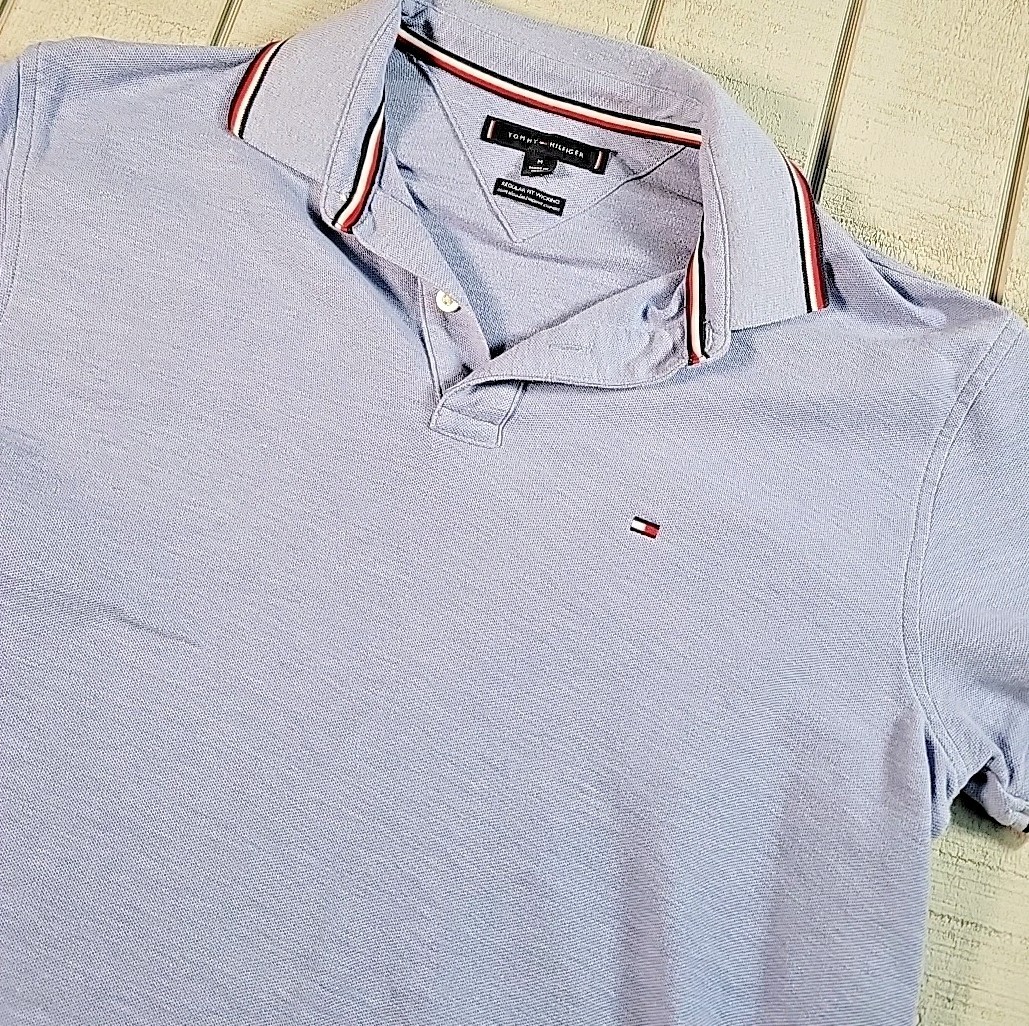 Tommy Hilfiger Polo Shirt Women’s Size Medium Wicking Light Blue Top Daily Dress