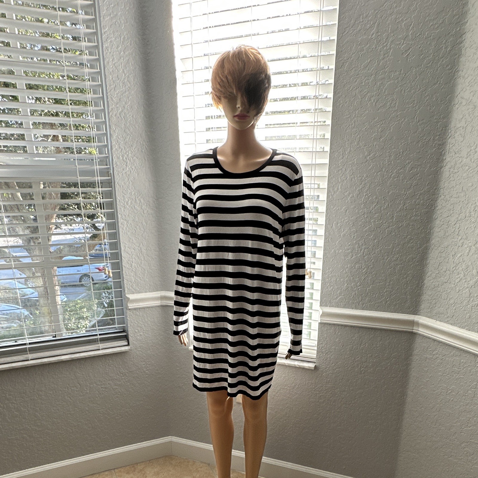 MICHAEL Michael Kors Black White Striped Knit Shift Knee top Stretch Size large
