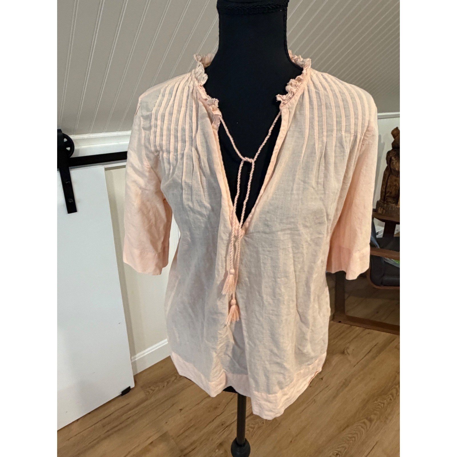 Faherty Organic Cotton Pintuck Blouse Peach Pink Tassel V-Neck Top WTS2103 M