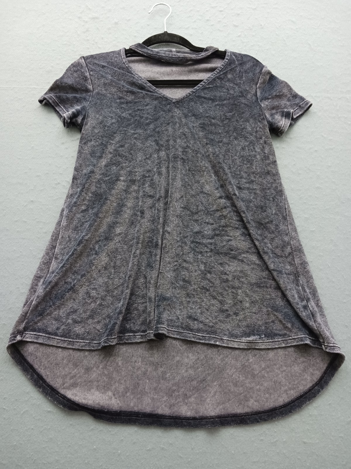 Peach Love California Women Casual T-Shirt S Gray Polyester Blend Burnout Style