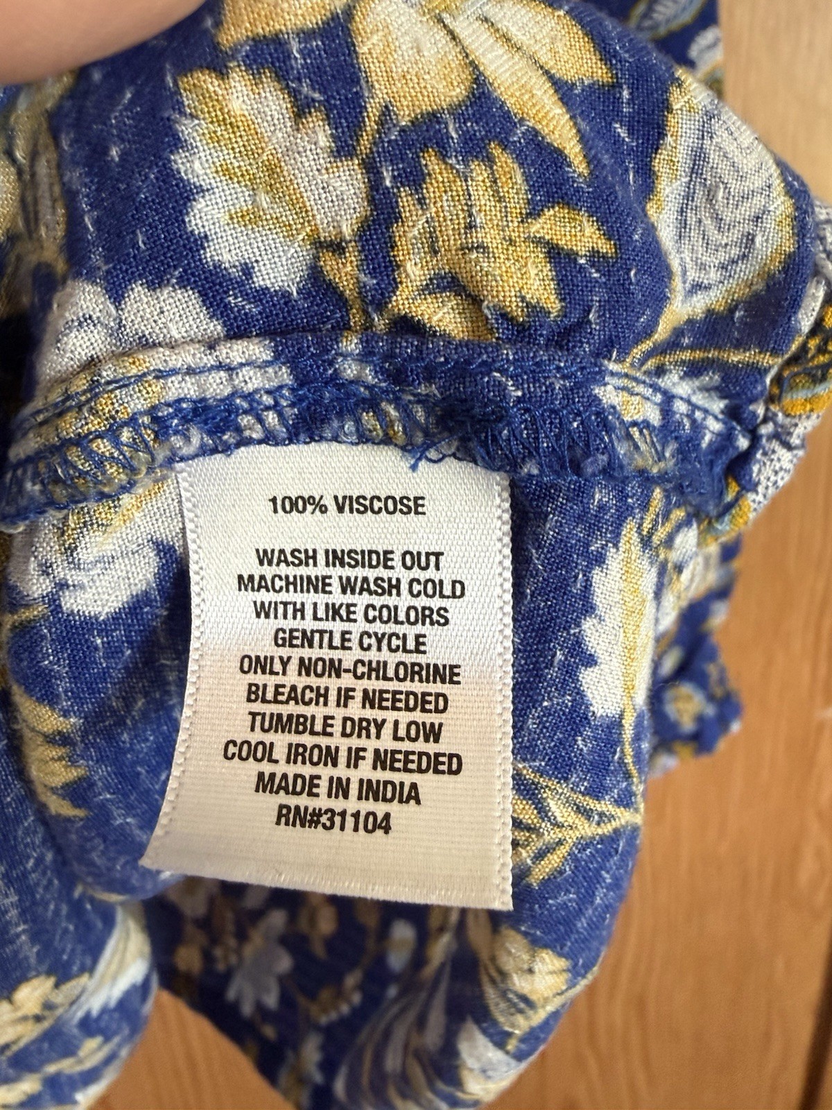Kim Rogers Women’s 2X Blue Floral Smocked Woven Viscose Pullover Blouse