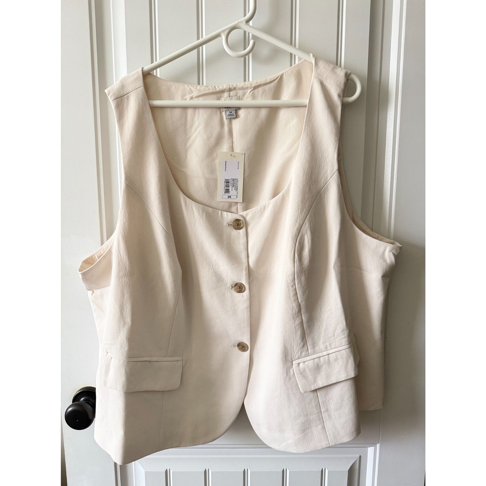 A New Day Cream Square Neck Button Down Top Vest Plus Size 3X NWT
