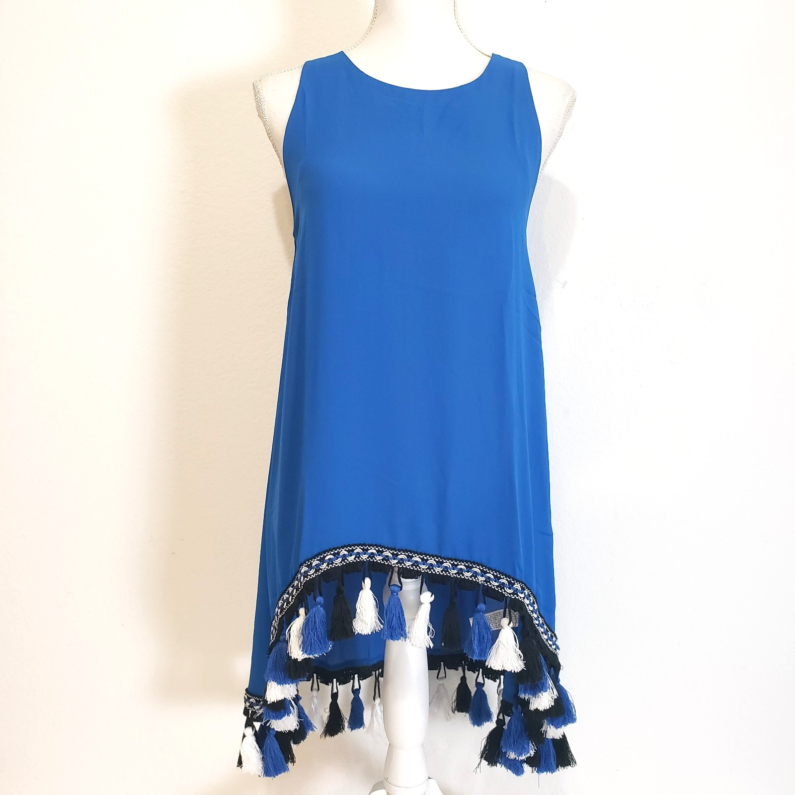NEW!! Free the Roses SIZE S Blue Hi-Lo Tassel Sleeveless Tunic Top Tie Back