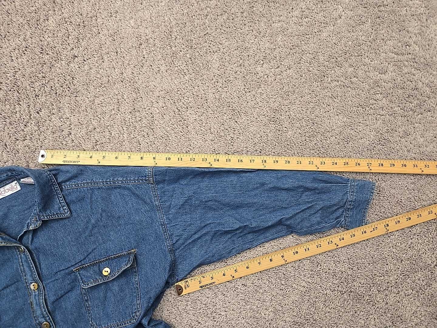Rafaella Button Up Shirt Womens M PETITES Blue Denim Oversized Made in Macau