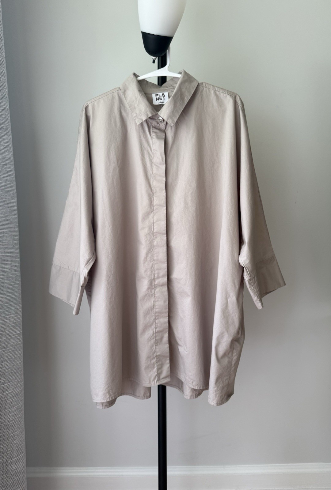 Planet by Lauren G Oversized Button Up Shirt One Size Beige 100% Cotton Made USA