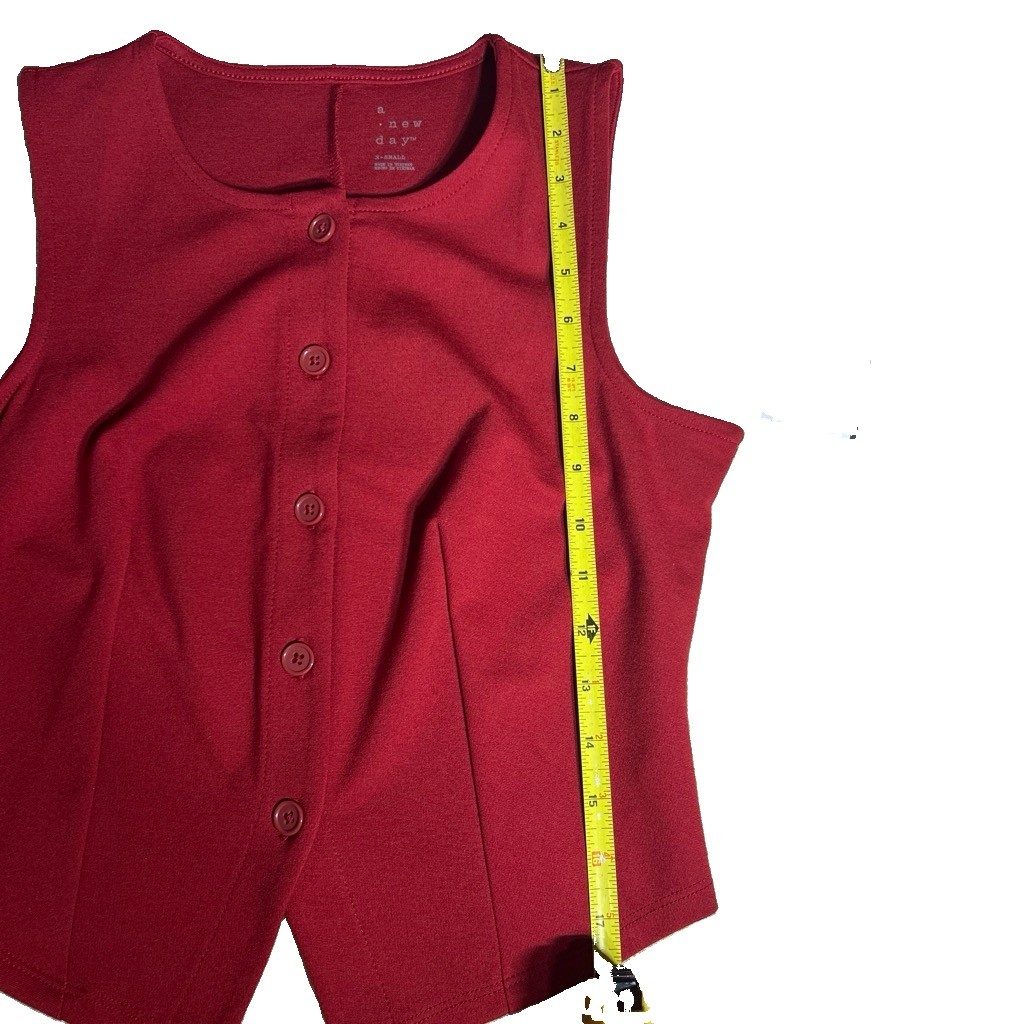 A New Day Women’s XS Red Solid Round Neck Button Front Knit Polyester Vest