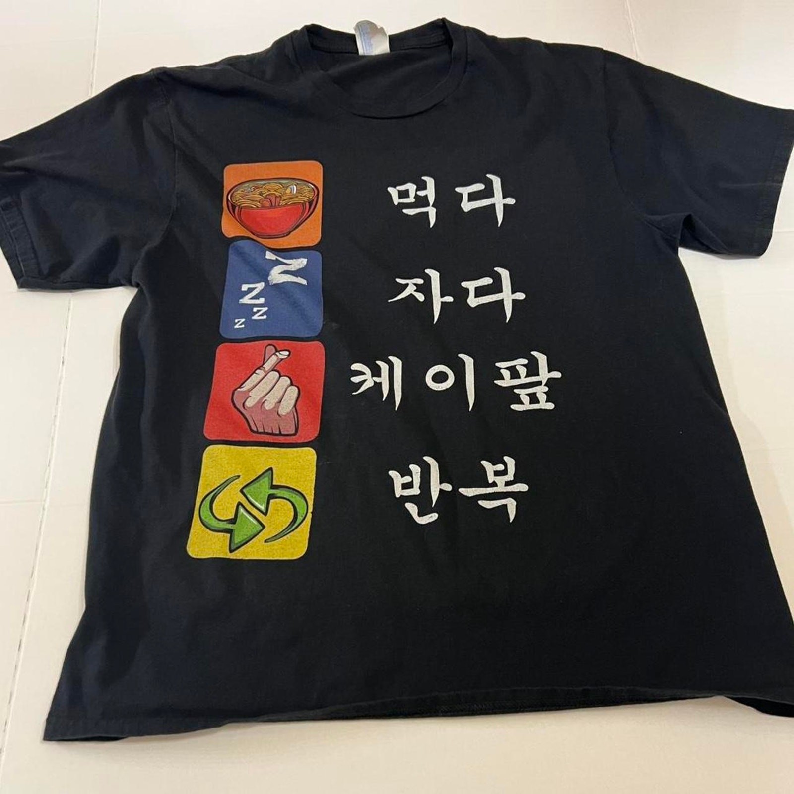 Black Korean K-pop T-shirt with cute designs