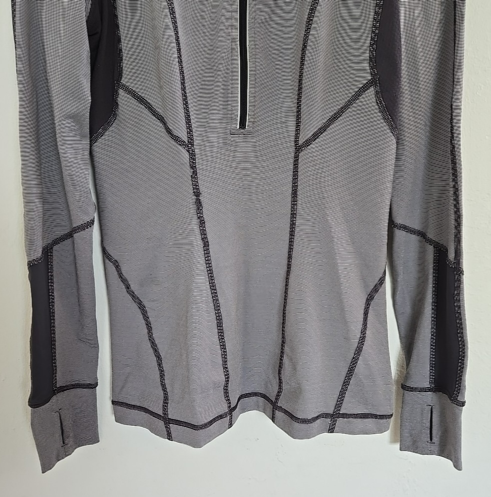 Lululemon Mock Neck 1/2 Zip Long Sleeve Top Striped Thumbhole Pocket Size 6