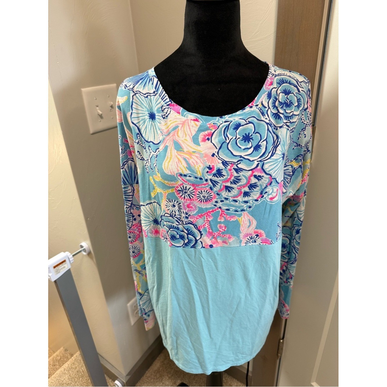 Lily Pulitzer Finn Long Sleeve Colorful Beachy T-Shirt Comfort Stretch Aqua Blue