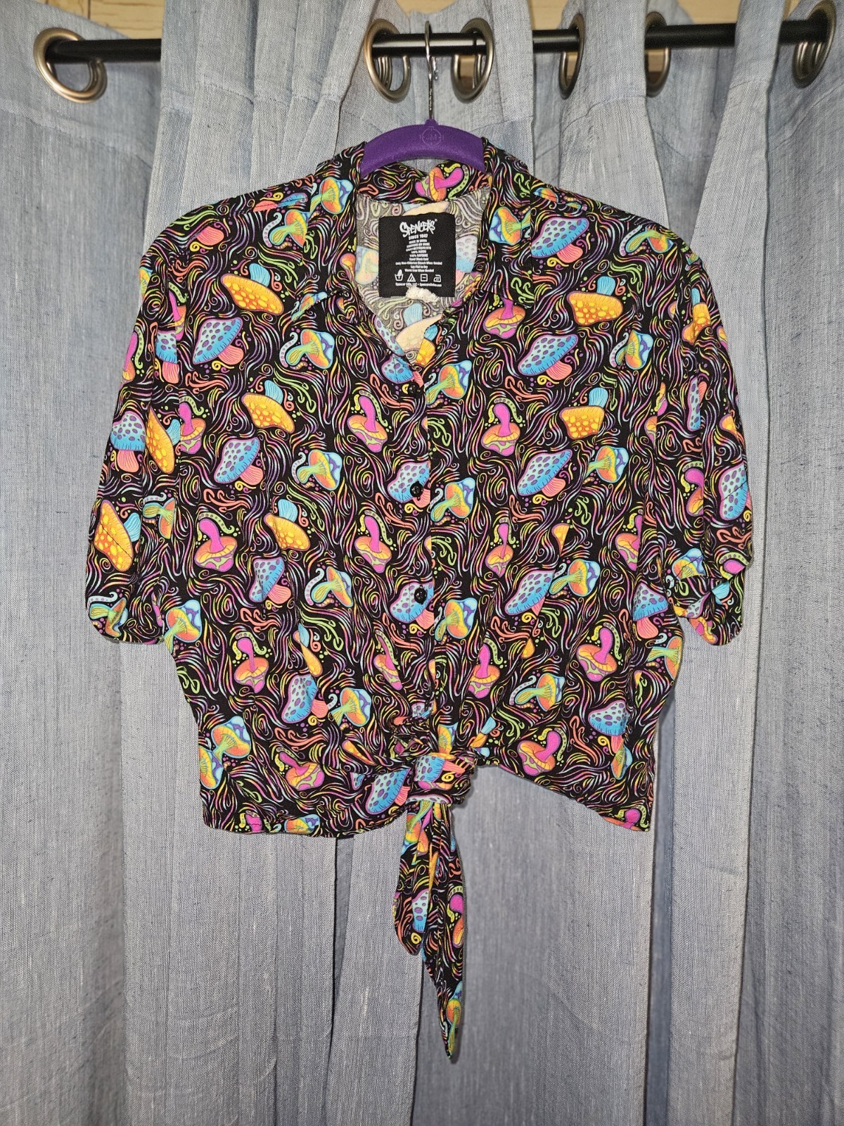 Spencer’s Women’s XL Rayon Psychedelic Mushroom Tie-Front Button-Up Blouse
