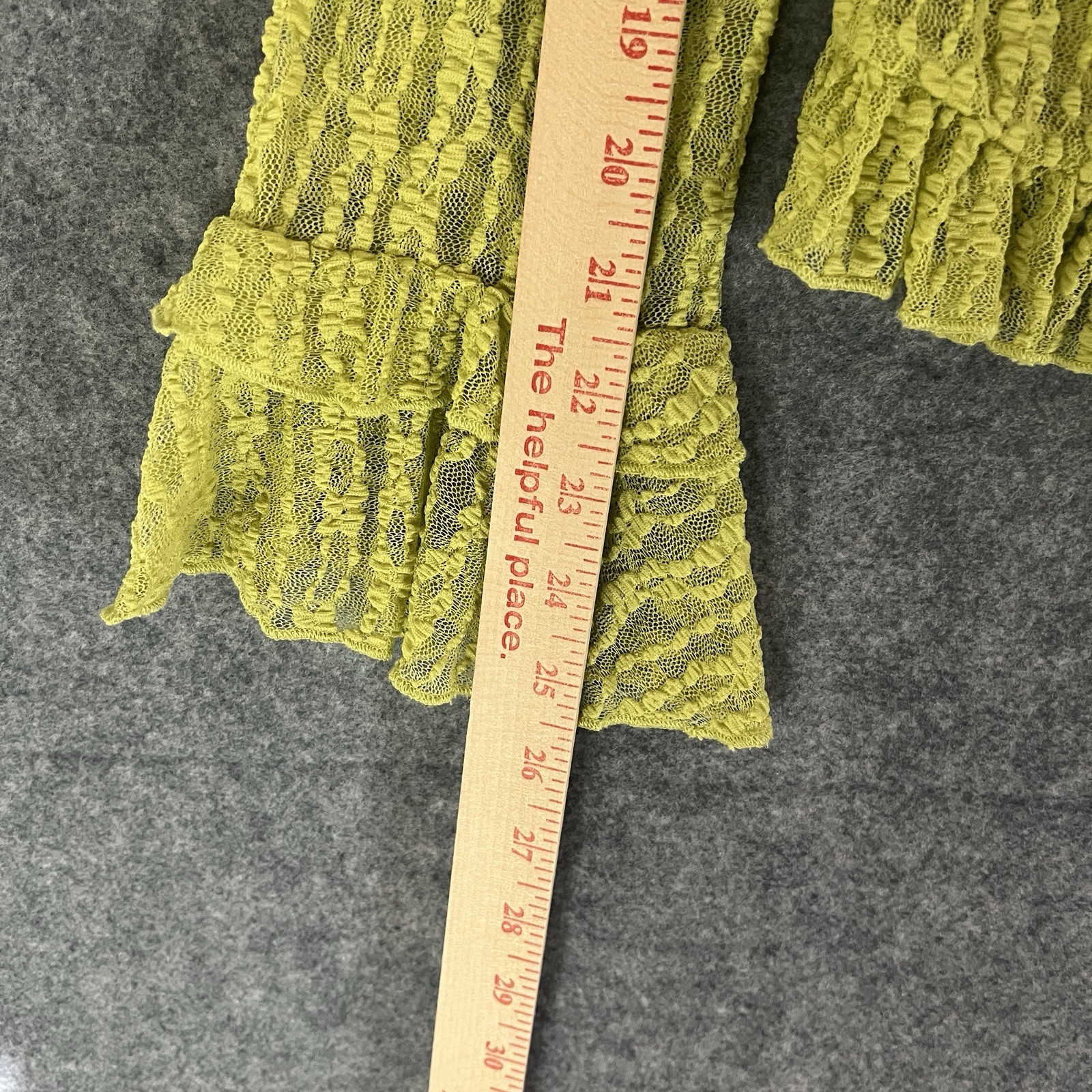 ASTR THE LABEL Chartreuse Green Lace Tie Front Blouse Flounce Sleeve Avocado S