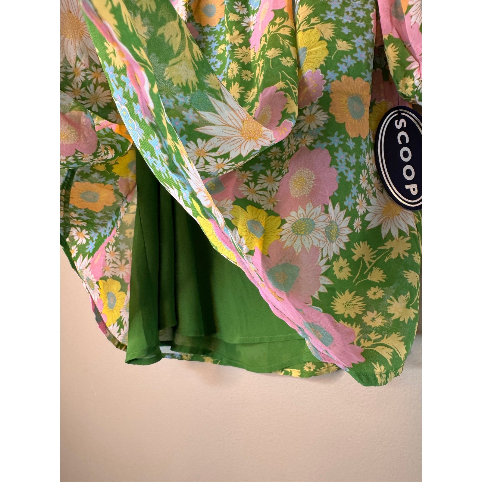 Scoop Womens Floral Puff Sleeve Tie Back Blouse Green Pink Yellow L 12-14 NWT
