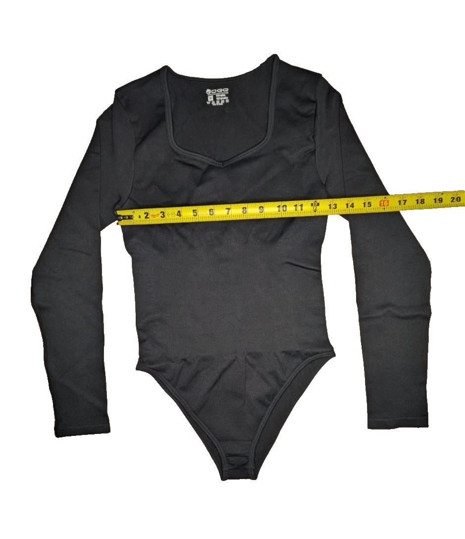OQQ Women’s M Sweetheart Neck Seamless Long Sleeve Bodysuit Black NWOT