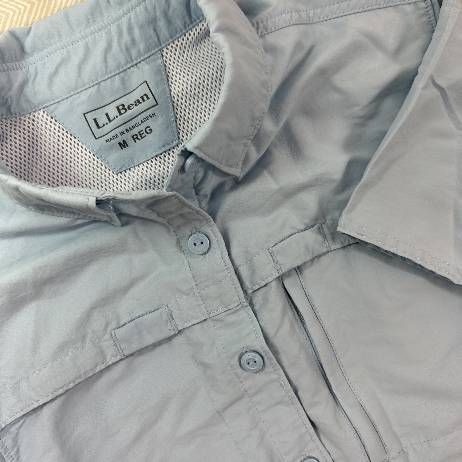 LL Bean Shirt Womens M Reg Blue Vented Pockets Outdoors Fishing Hiking
