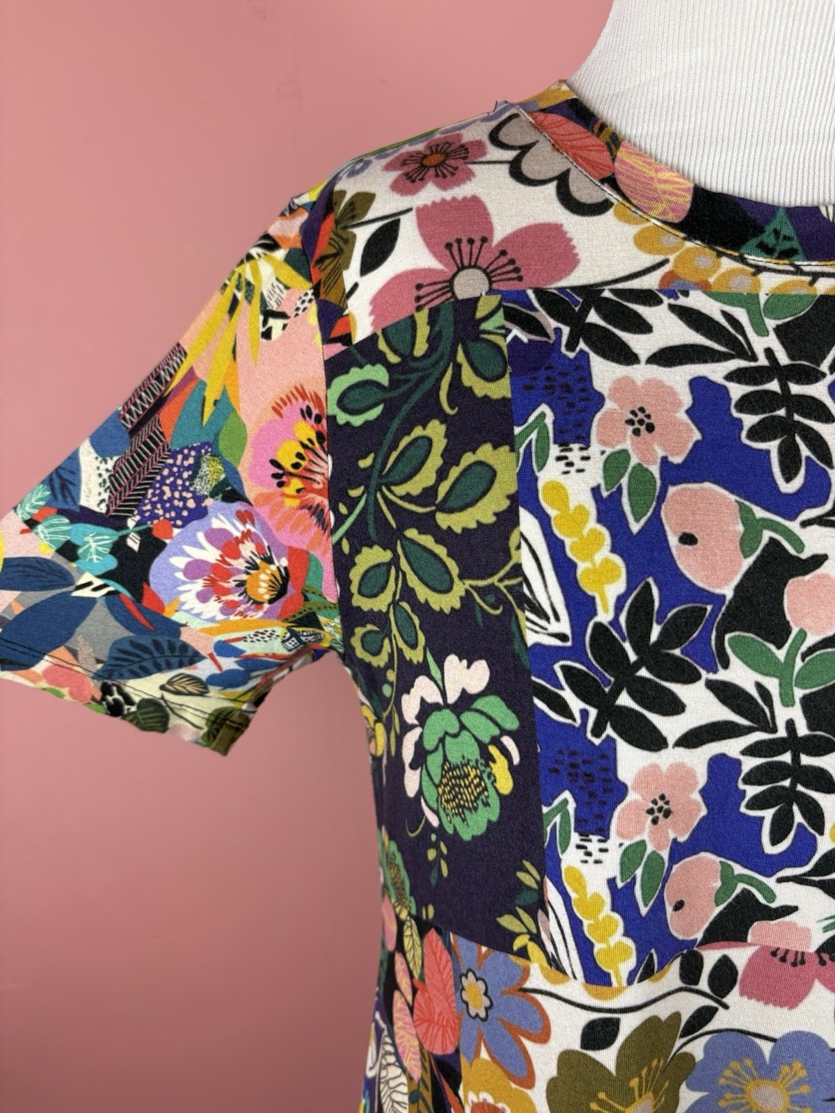 Johnny Was Bamboo Patchwork Floral Print Short Sleeve Tee Shirt Top Size Medium