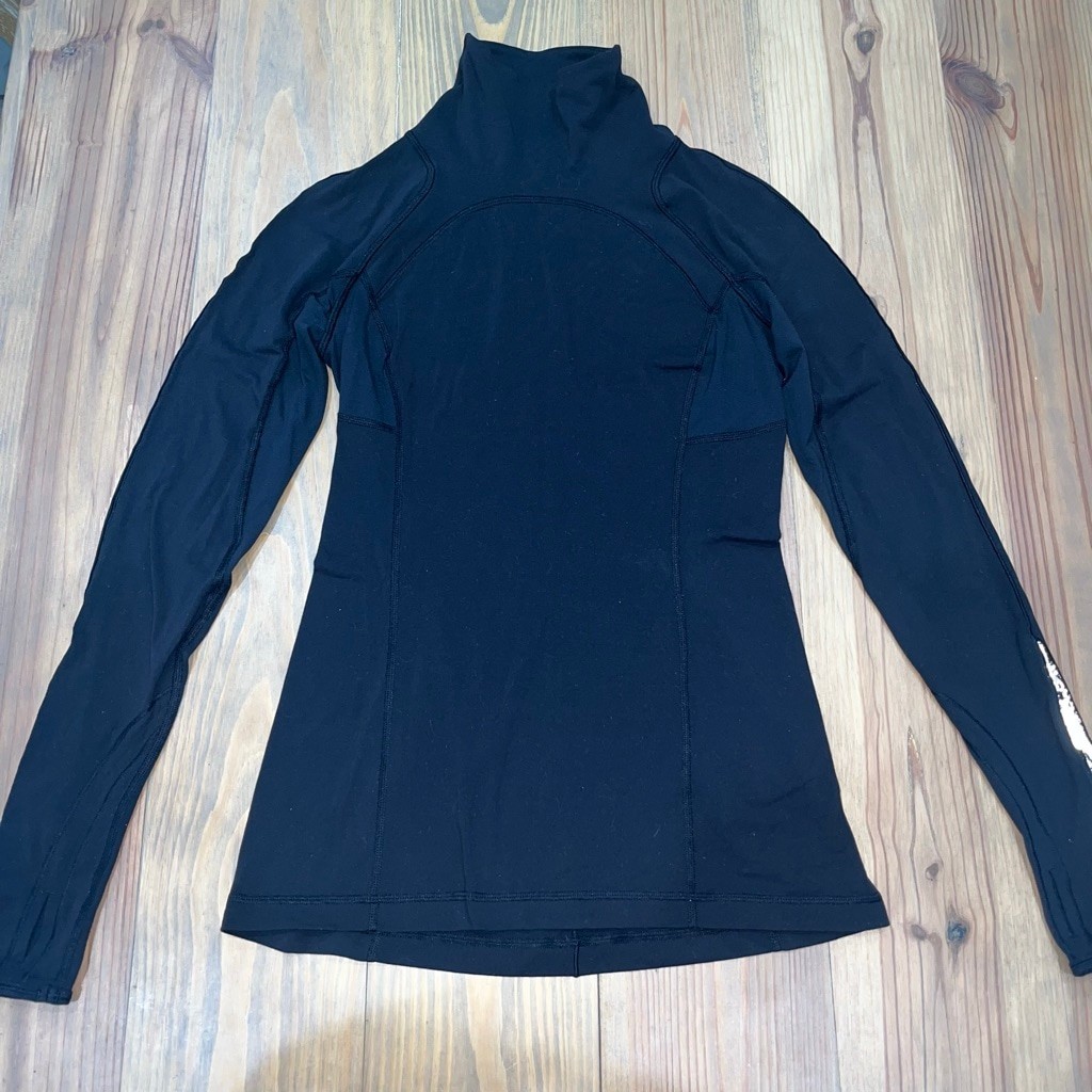 Lululemon Running we mock neck long sleeve Sz 6, 0015 B1