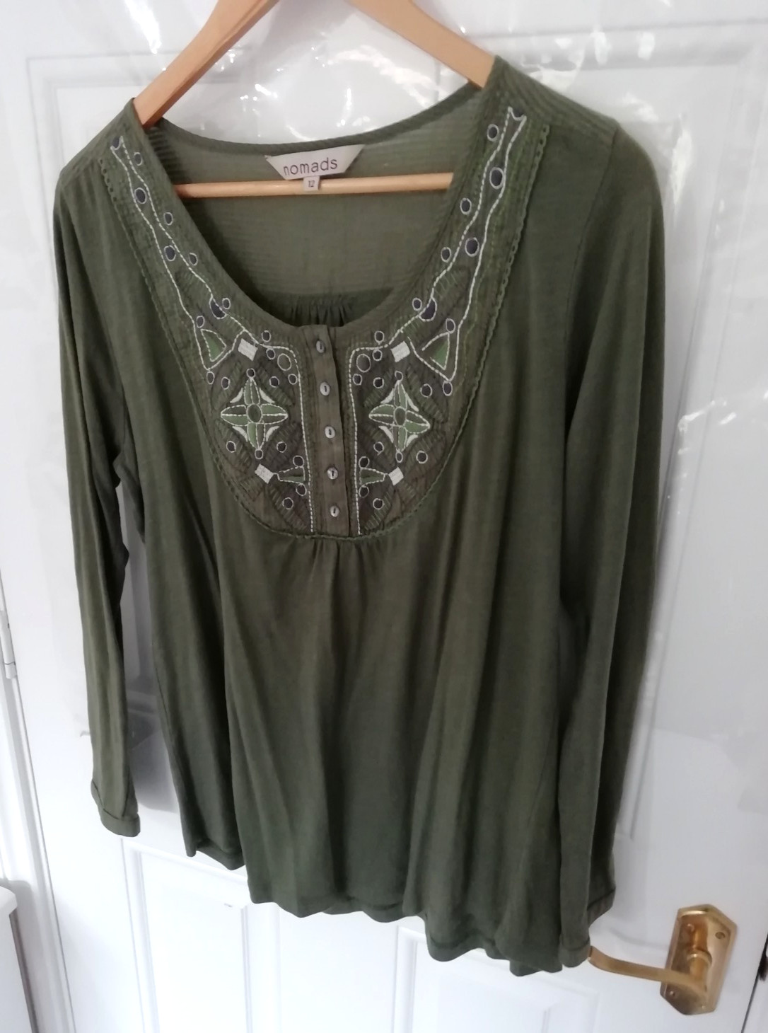 Nomads Size 12 Shirt Blouse Top T-Shirt Khaki Green Embroidered Neckline Stretch
