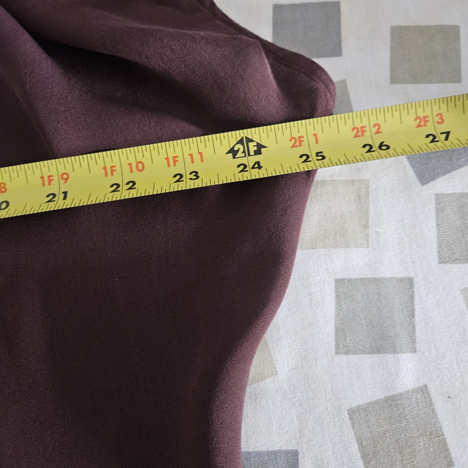 Vince Pleated Front V Neck Cap Sleeve 100% Silk Blouse XS Brown Quiet Luxury