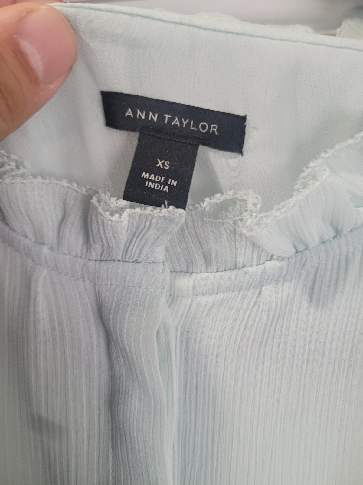Ann Taylor Lt Teal Ruffle Front And Neck Feminine Blouse Hidden Placket Sz XS