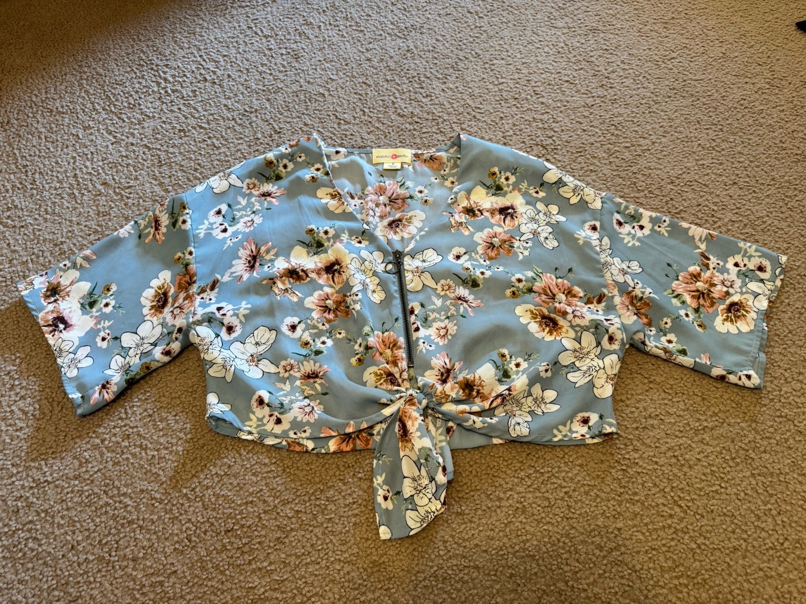 Women’s Wishful Park Light Blue Floral Crop Top Size S