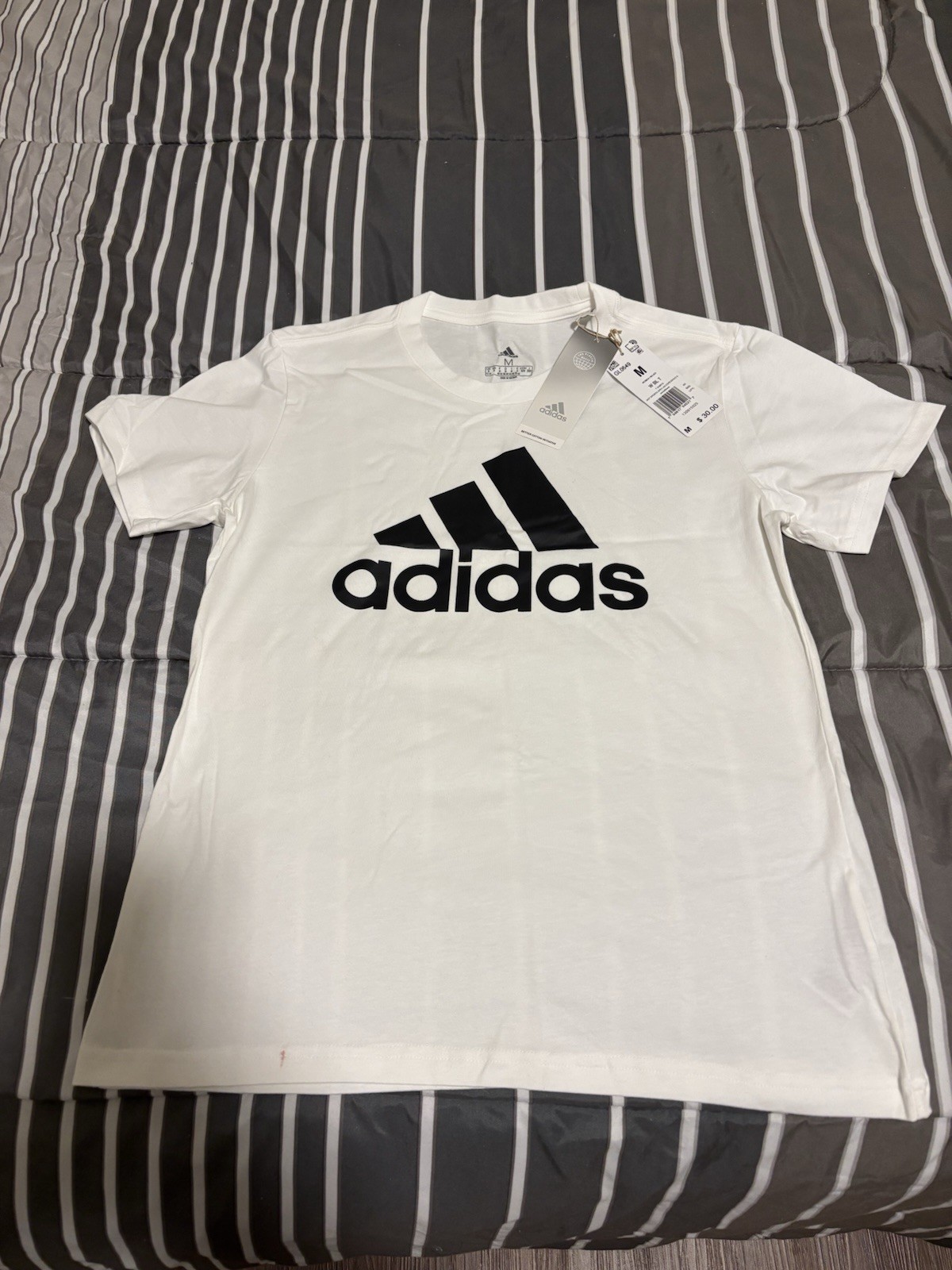 Women’s Adidas NWT GL 0649 T-Shirt Tee Sz M Logo Graphic White Athleisure $30