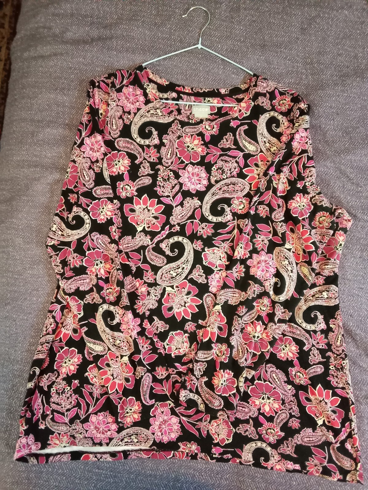 Chico’s Women’s Size 3 Paisley Knit Top Ruffle Scoop Neck Pullover Stretch