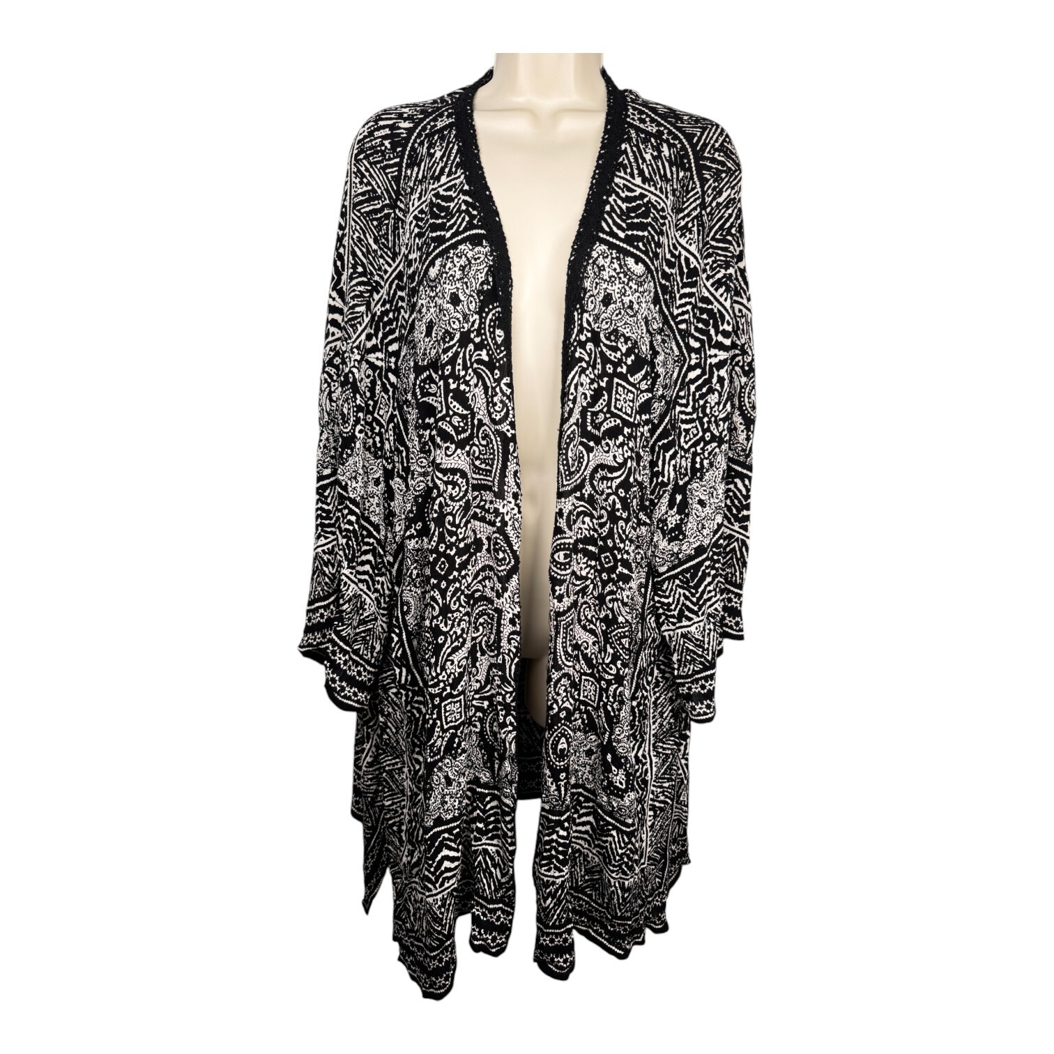Bila Womens Sz XL/XXL Kimono Top Black White Paisley Crochet Trim Beach Resort